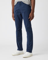 MĘSKIE SPODNIE JEANSOWE WRANGLER GREENSBORO NAVY W15QKA114 112141191
